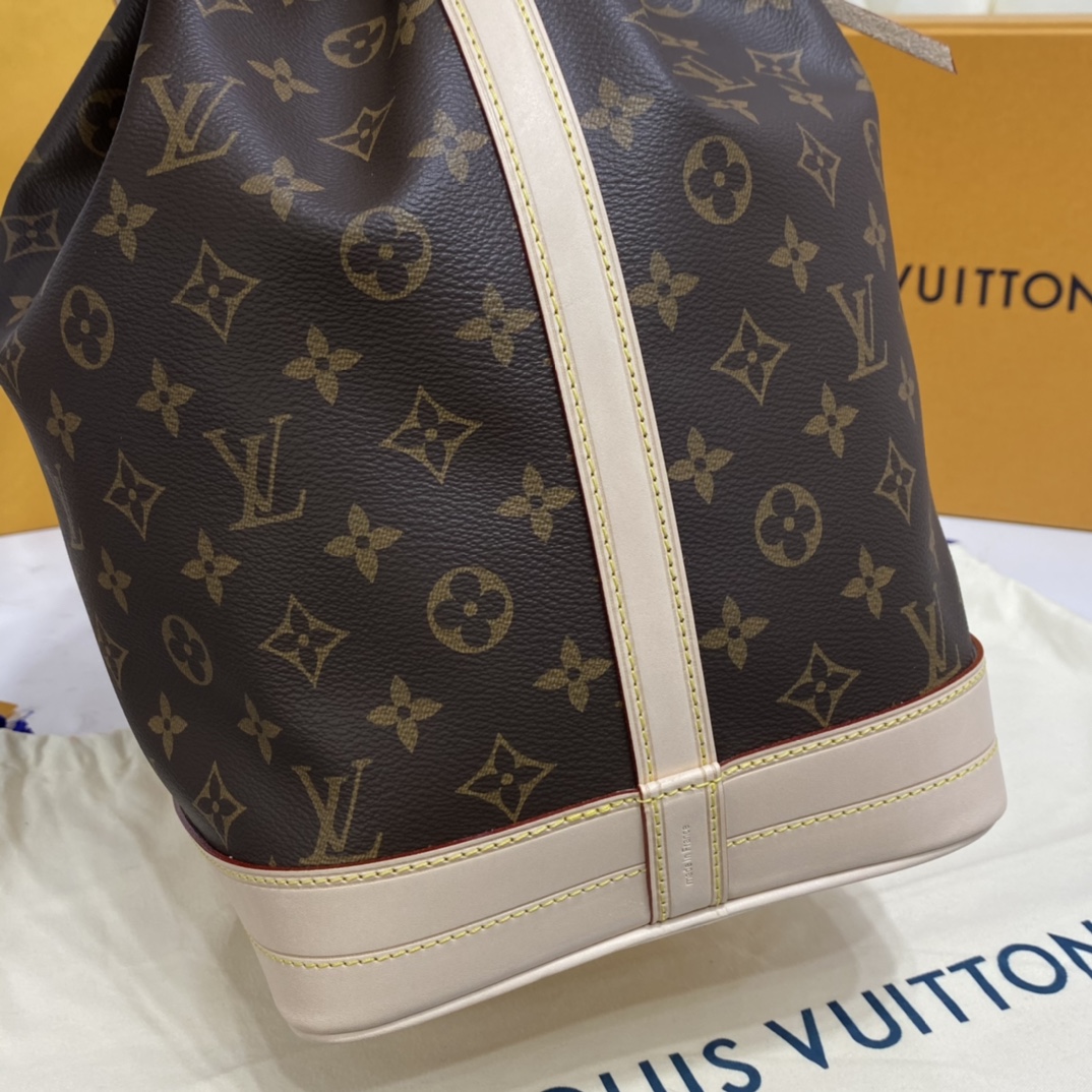 Louis Vuitton NOE Handbag Monogram M42224